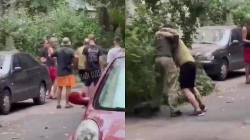 围观吃瓜被打,一场意外引发的教训