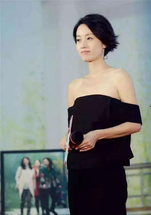 一字肩 明星,一字肩造型下的明星风采