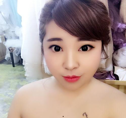 小胖妮哈是网红吗,揭秘网红界的璀璨新星