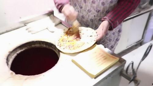 吃瓜吃饼群众的小说,吃瓜群众与神秘饼谱的奇幻之旅