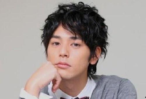 男明星脸宽,揭秘明星五官比例美学